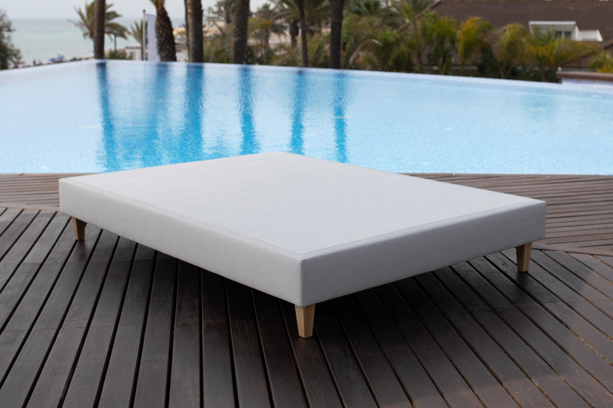 Base tapizada lujo muelles Velassaru