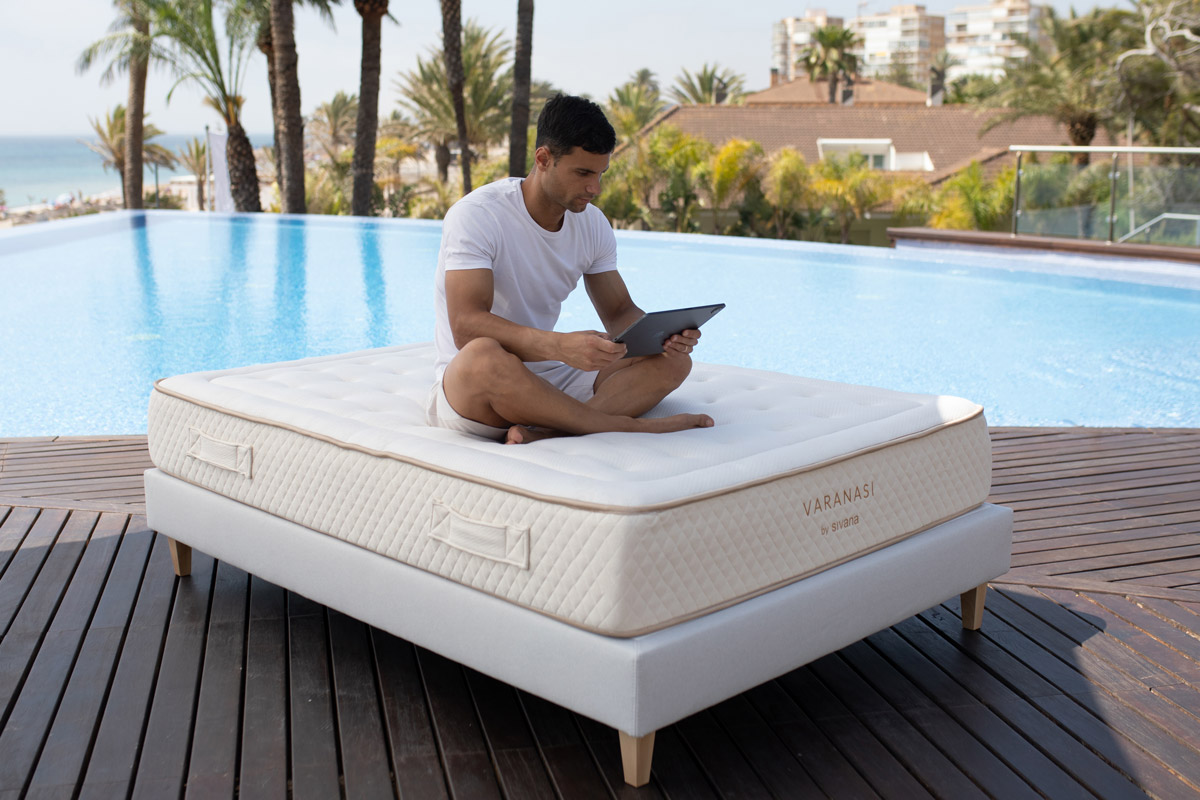 base tapizada de muelles Velassaru