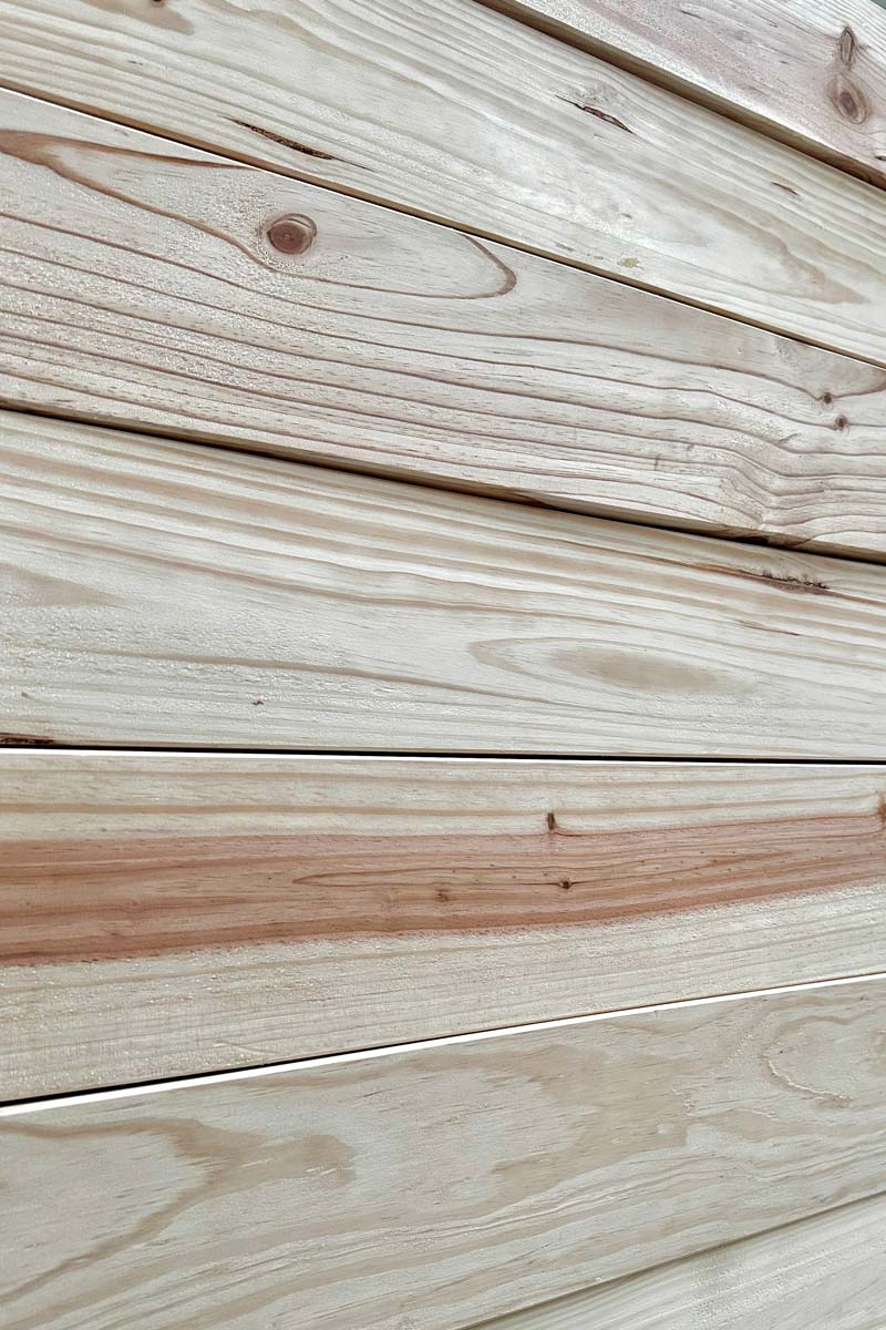 Madera pino maciza Sivana